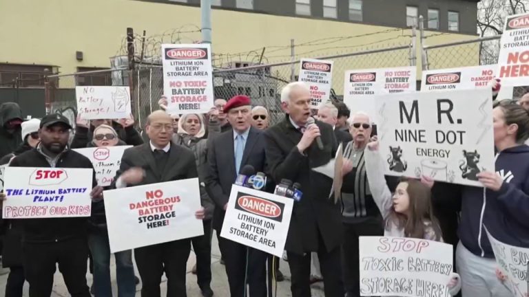 New Yorkers Stand United Against Expanding Ebattery Storage Giants